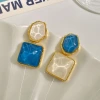 Diamante asimétrico elegante atmosférico aretes para mujeres nicho sentido del diseño moda único aretes temperamento exagerado orejeras Specification image